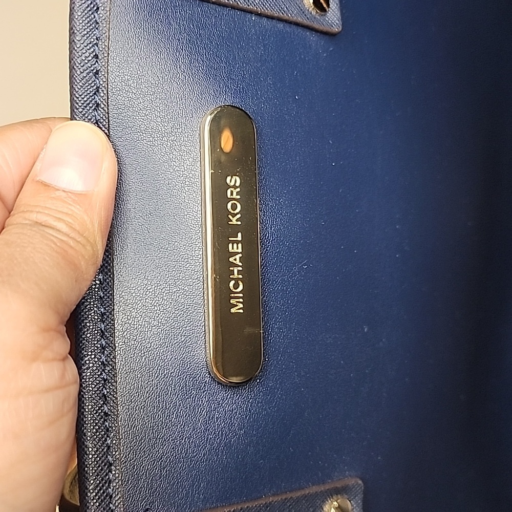 Michael Kors Small Tote Bag - Picture 12 of 13